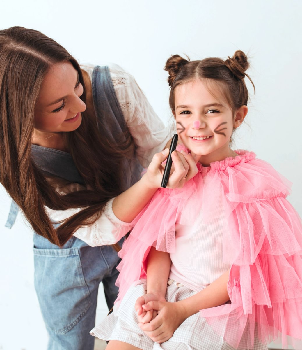 Body Doodlers Face & Body Crayons - Set of 12