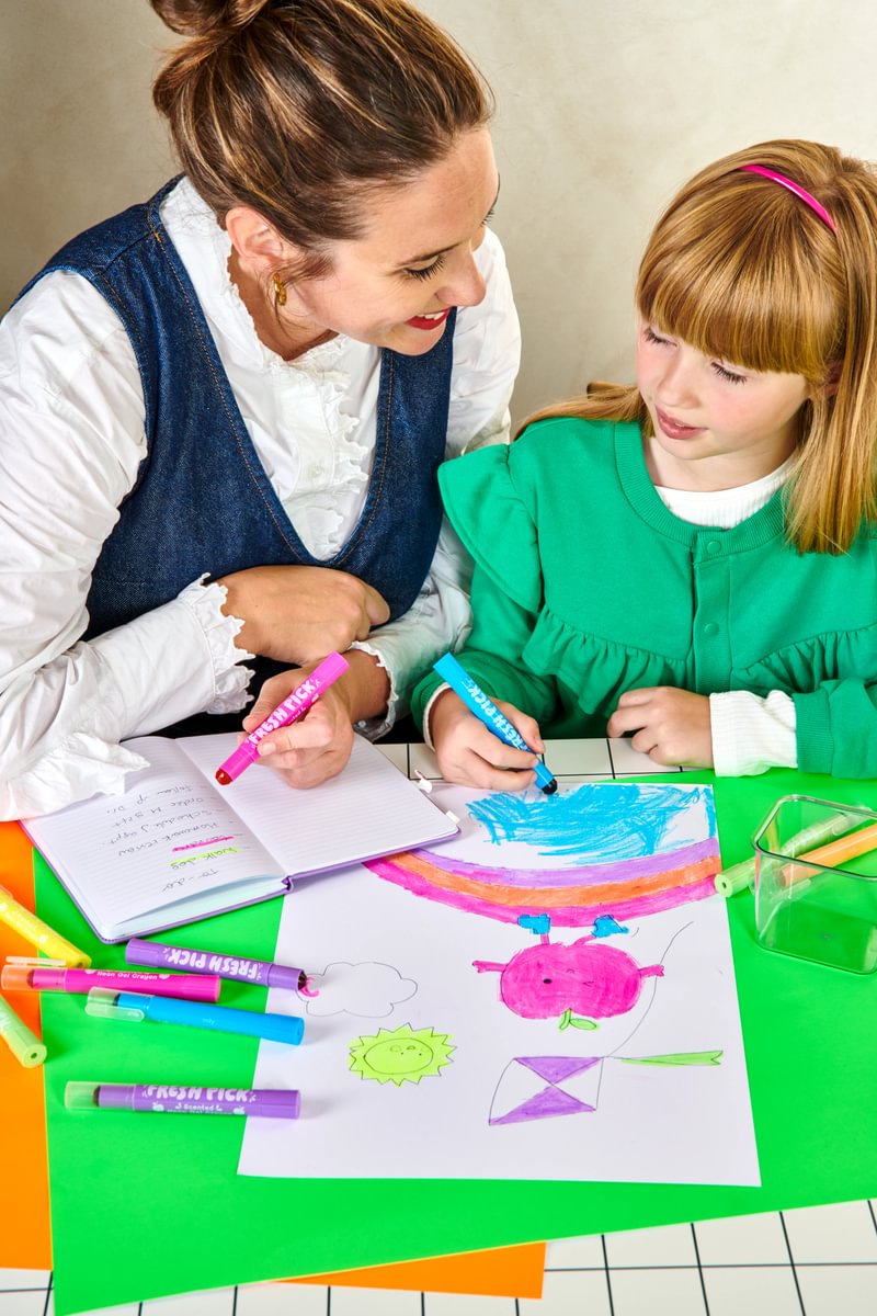 Fresh Pick Apple Scented Gel Crayons - Set of 6